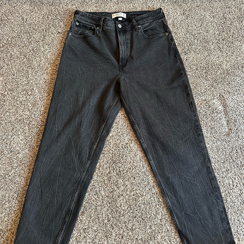 Abercrombie & Fitch curve love the mom high rise Charcoal Denim